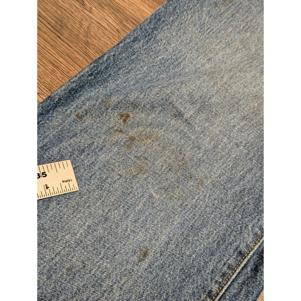 Levis please note